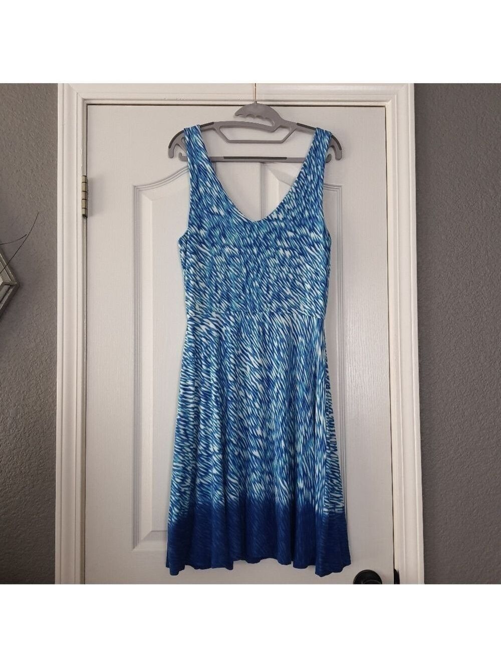 Athleta Reef Tank Dress Womens M Blue Aqua Print Soft Stretch Sleeveless - Picture 3 of 10